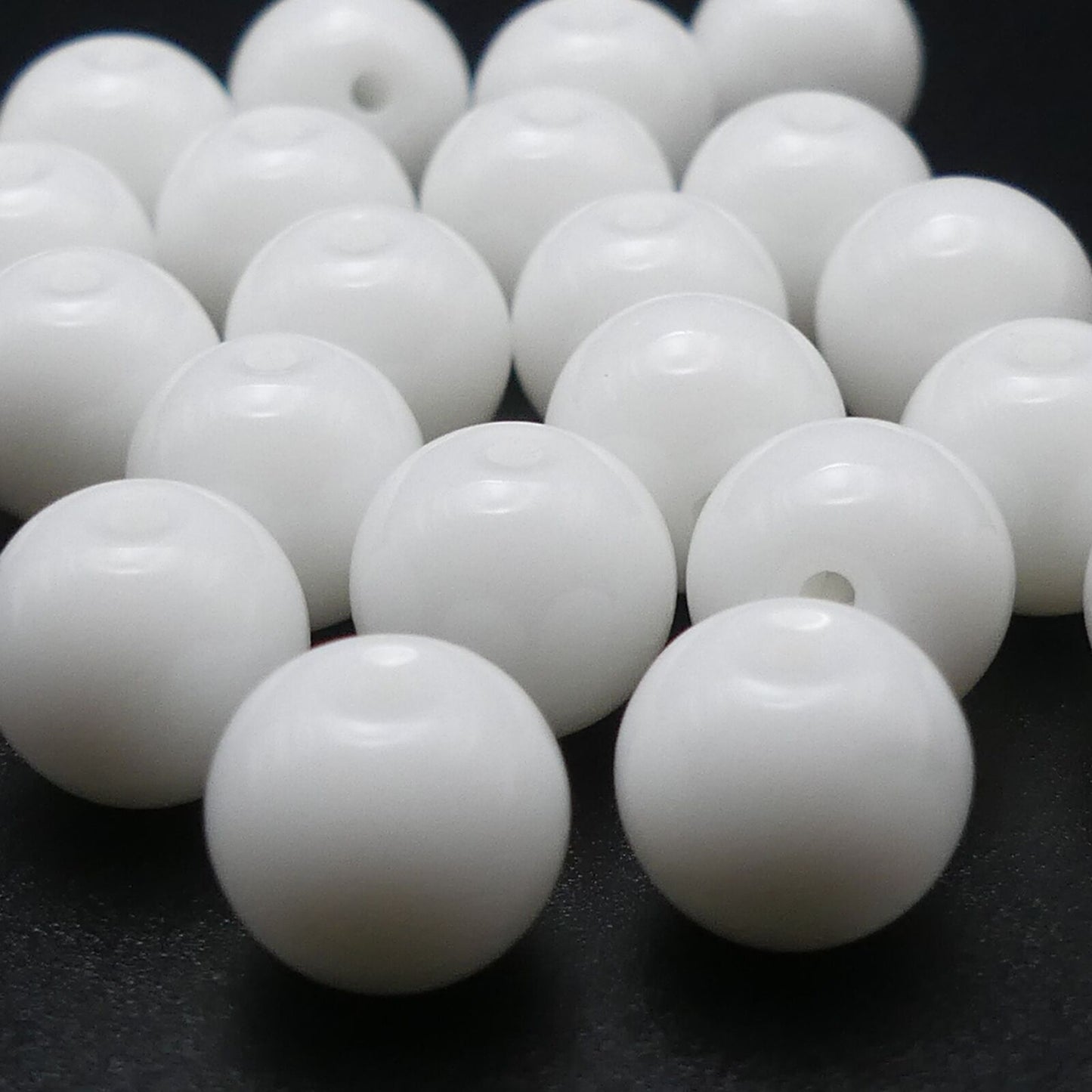 80 White Glass 4mm Beads Jewellery Making Crafts