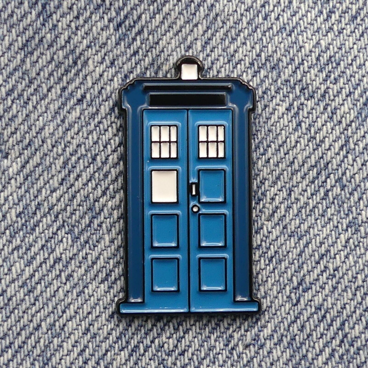 Dr Who Tardis Police Box Enamel Pin Badge