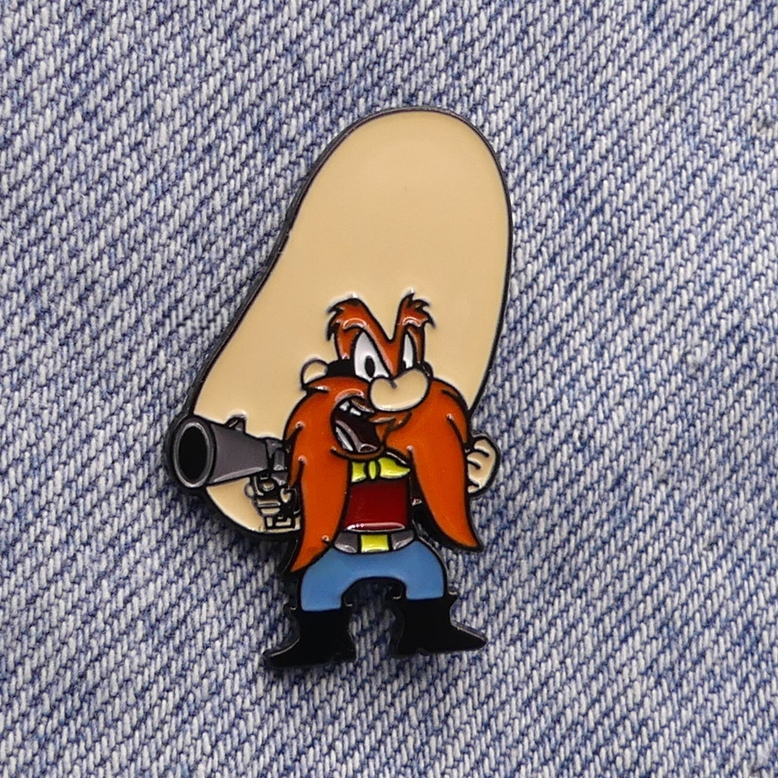 Yosemite Sam Enamel Pin Badge Cartoon Character Cowboy Sherriff Police – Bear In Beads - Foto 8