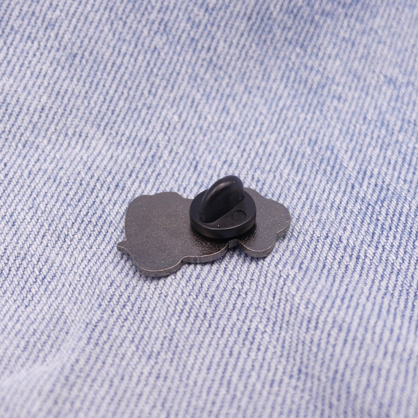 Alien Cat Enamel pin badge Get Me-Owt Of Here