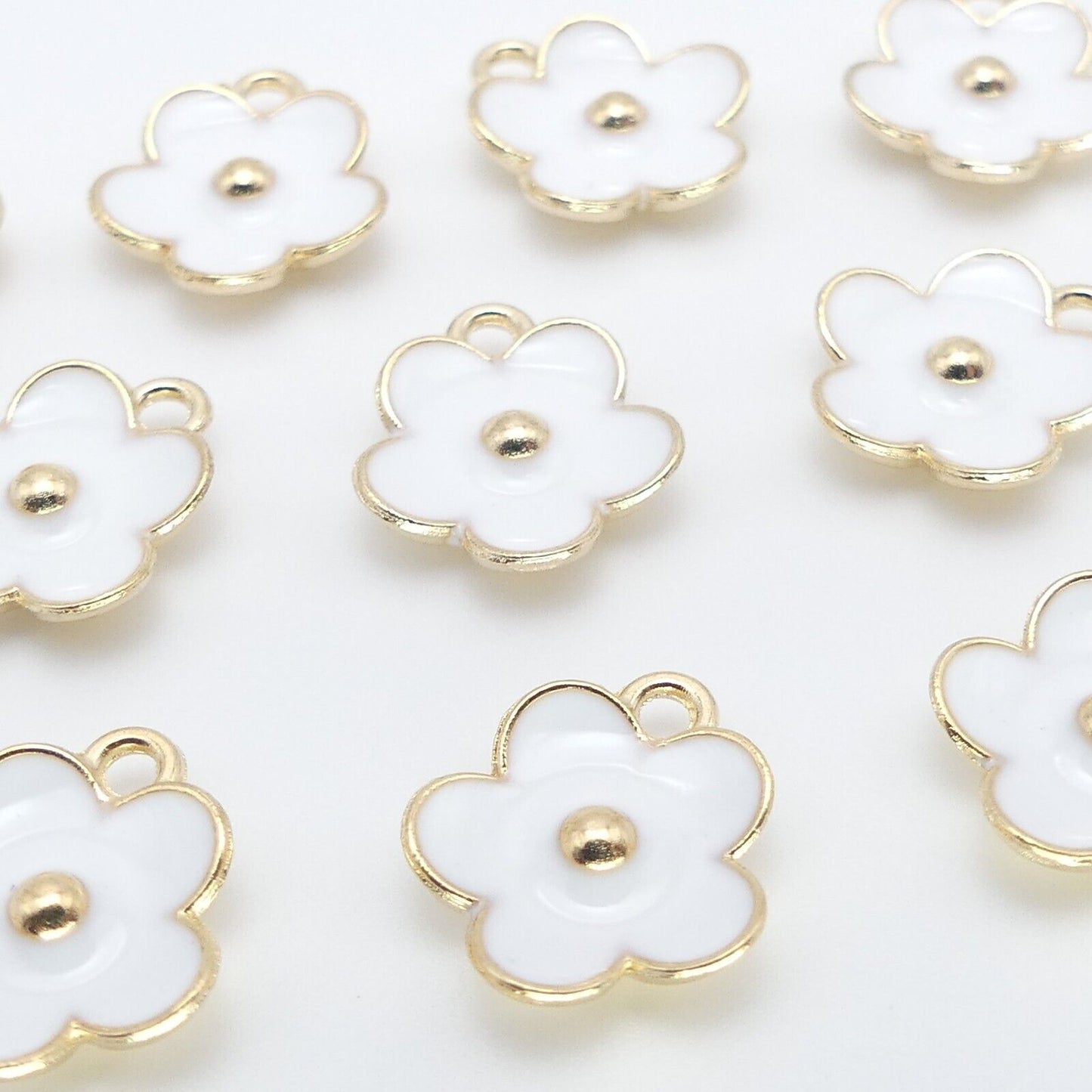 10 Gold Plated And White Enamel Daisy Charms