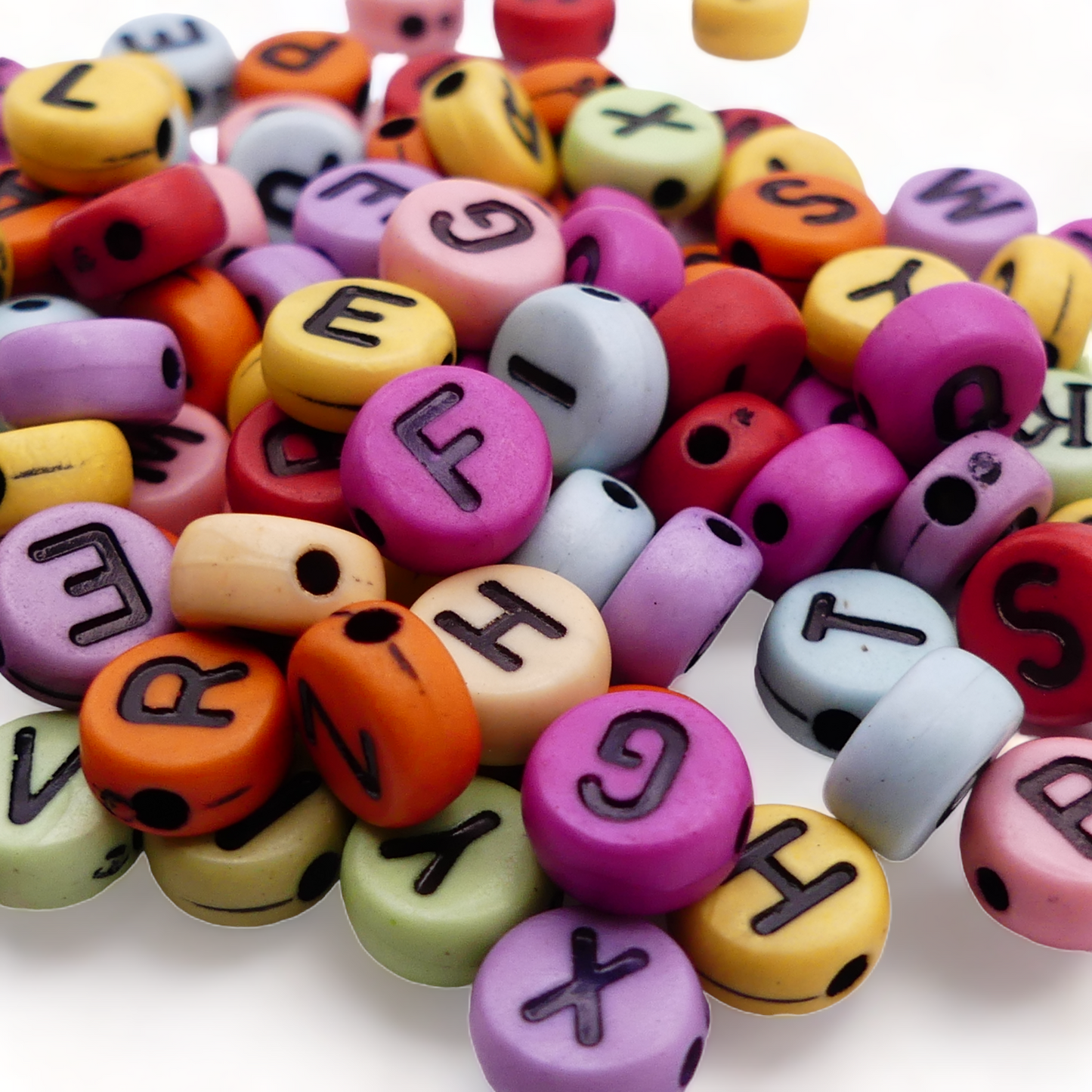 100 Mixed Alphabet Letter Beads RAMDOM Mix Of Colours And Letters