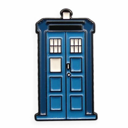 Blue TARDIS police phone box Dr Who enamel pin badge. 