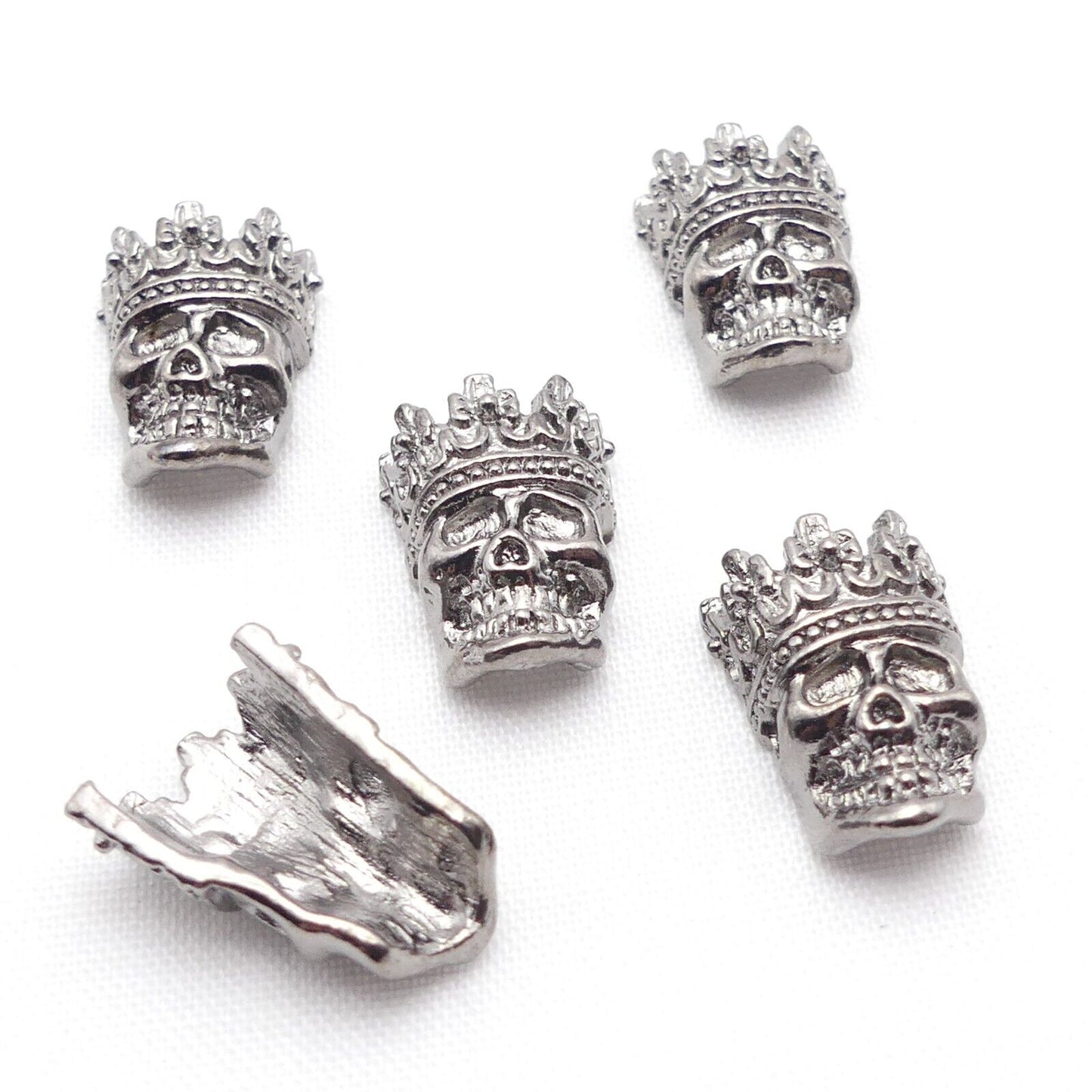 5 Skull With Crown Gunmetal Spacer Beads