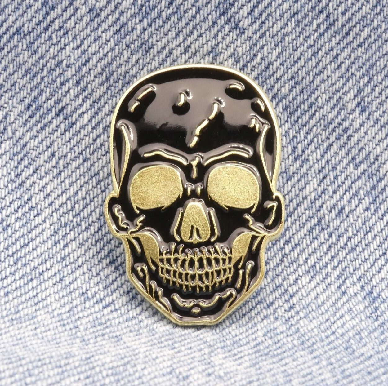 Black & Gold Skull Enamel Pin Badge Metal Goth Horror Emo Badges Skeleton